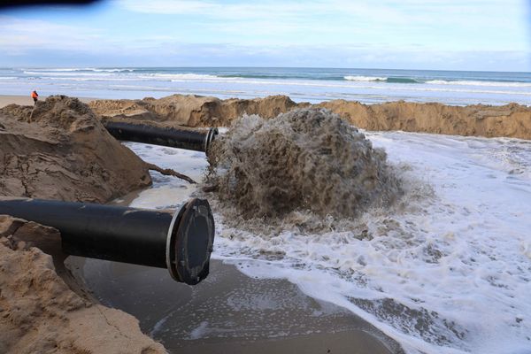 Sand dredging and pumping starts Inverloch beach recovery post image