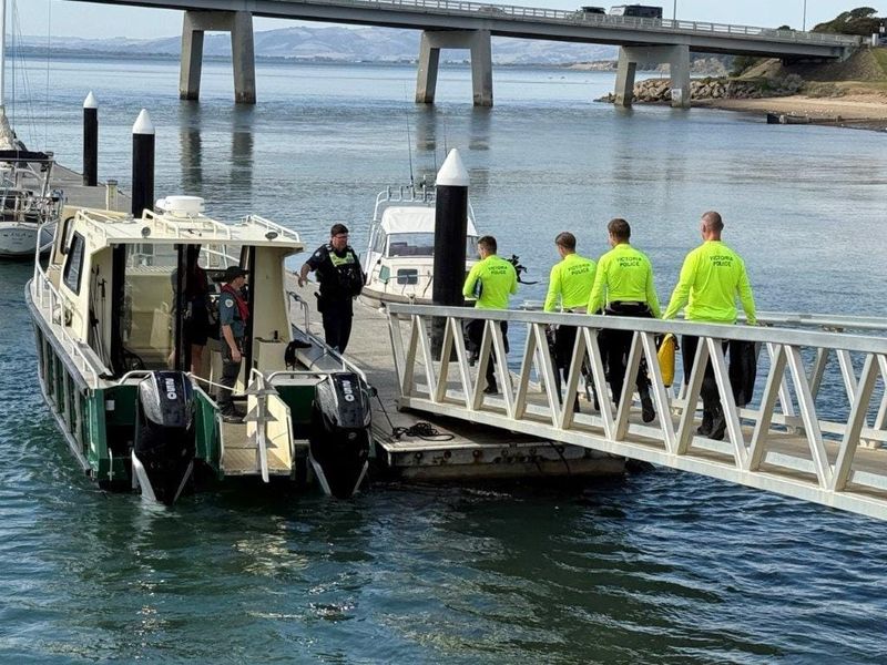 Police divers join search at Punch Bowl near San Remo post image
