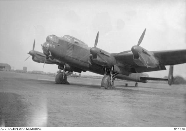 Gippsland veteran who flew in 'G for George' honoured at Australian War Memorial post image