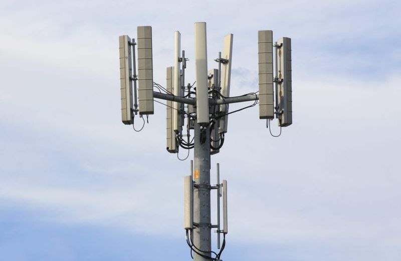 Storm power outage still keeping mobile phones down post image
