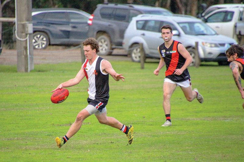 Comfortable victory for Saints over the Bombers post image