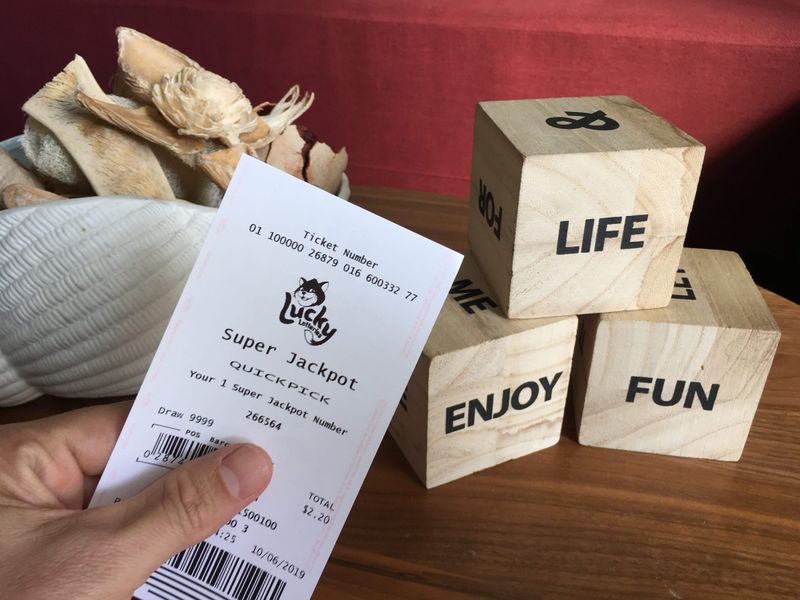 Toora man kicks off a winning weekend with $100,000 Lucky Lotteries discovery post image