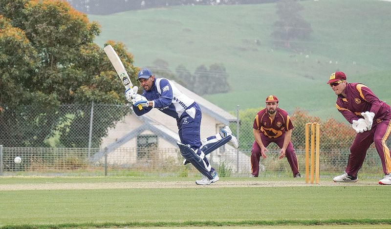 Dilshan steals the show in LDCA opener post image