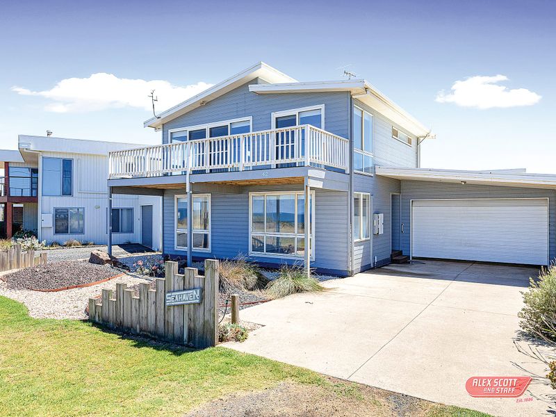 Rare foreshore location with 180° water views post image