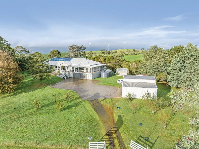 Spectacular Hamptons-style home amidst manicured acreage post image
