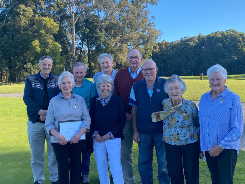 Trish Owen awarded life membership at Leongatha Golf Club post image