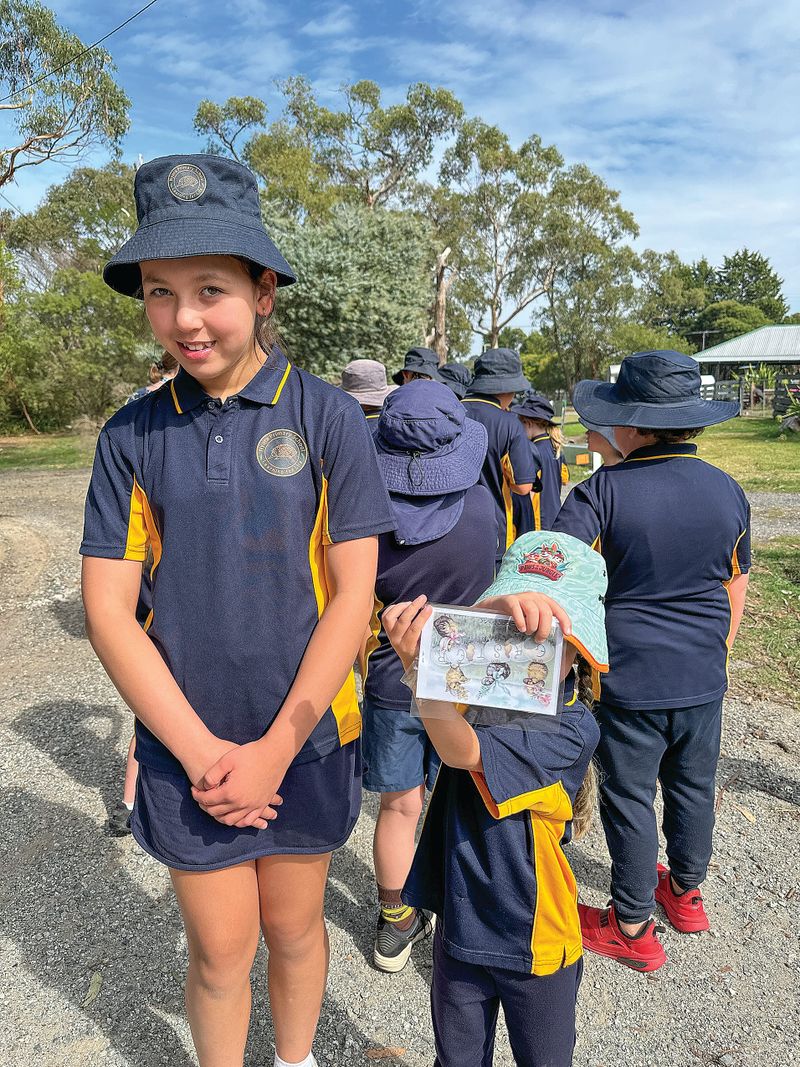 Nyora students hand-deliver easter messages post image
