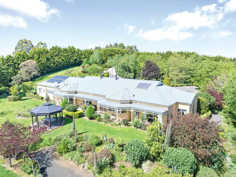 Stunning family retreat on 10 acres post image