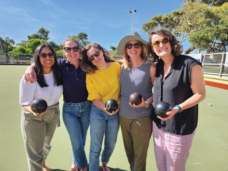 Barefoot and bowlin' in Invy draws willing participants post image