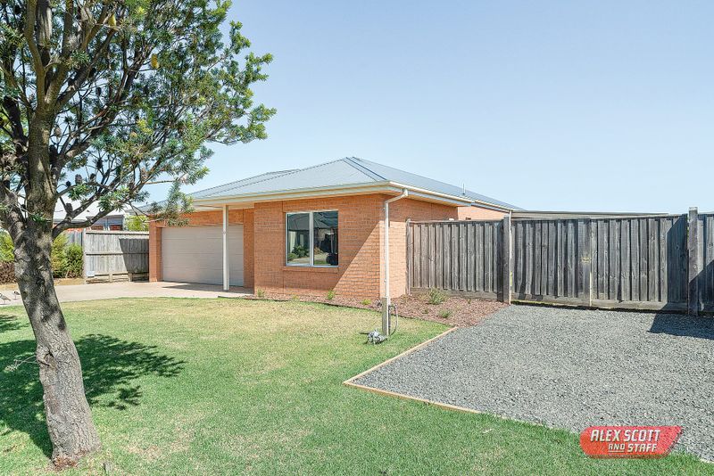 Perfect family home with space for boat or caravan post image