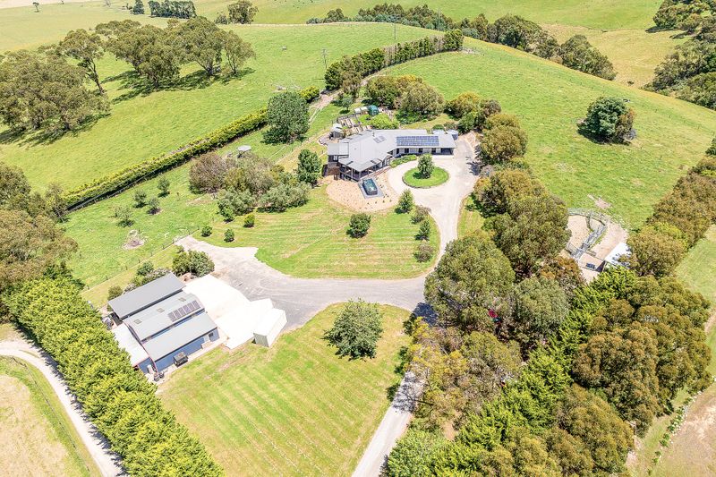 Luxurious country living on 21 acres post image