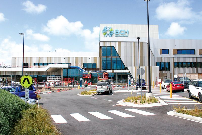 Two guards needed for patient safety, says resident post image
