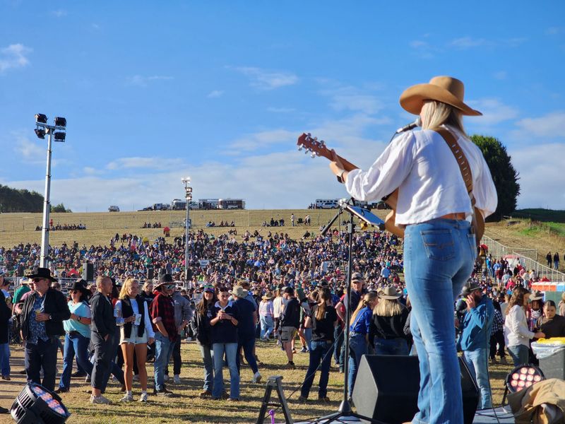 Two days down, a rodeo and Sunday to go post image