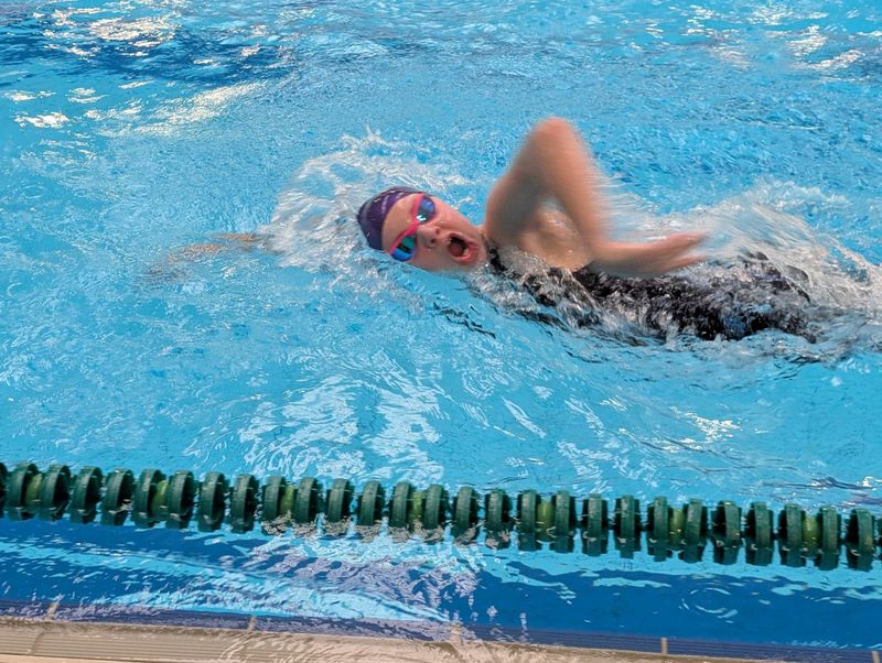 Super Swim contender Amy Hodson sets a 67km goal to raise funds for Starlight post image