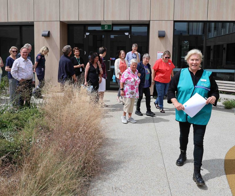 Visitors tour fantastic new Phillip Island community hospital post image