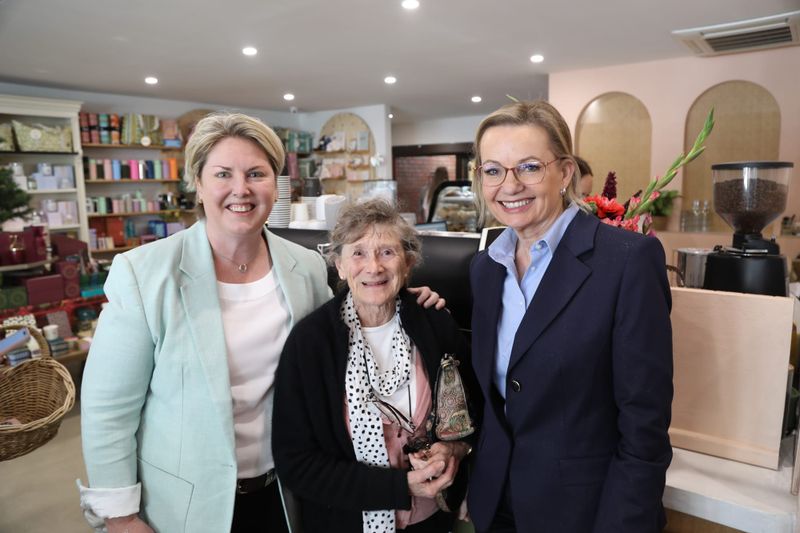 Cost of living pressure front and centre as Ley visits Leongatha post image