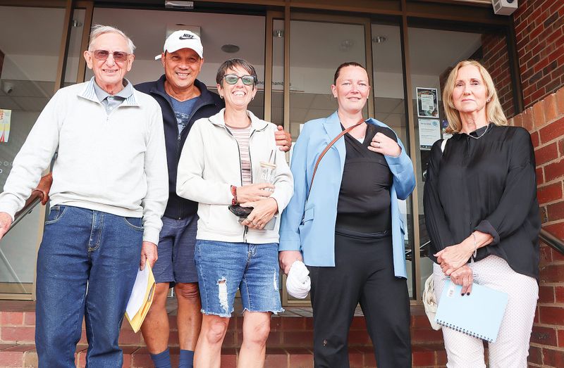 Long lot owners continue campaign post image