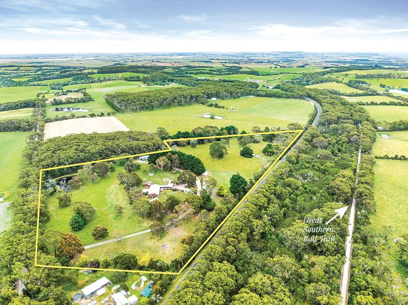 Outstanding 19-acre lifestyle property on Fish Creek’s doorstep post image