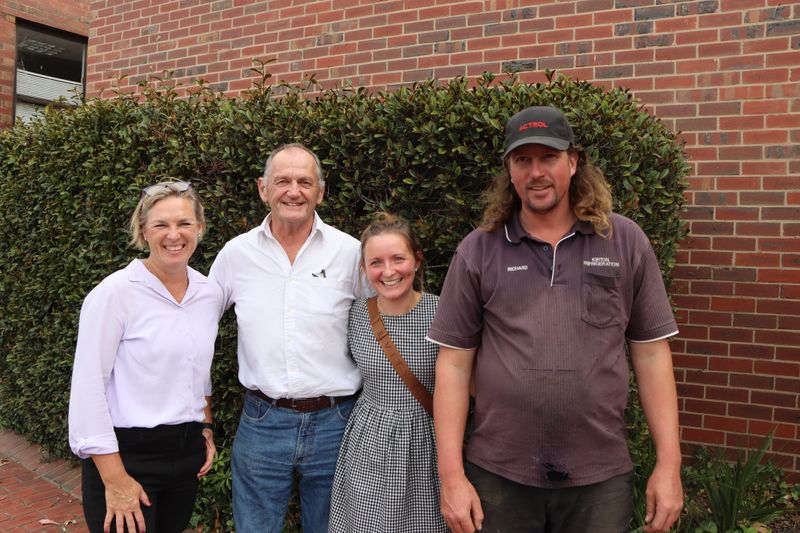 Outtrim bounding along post image