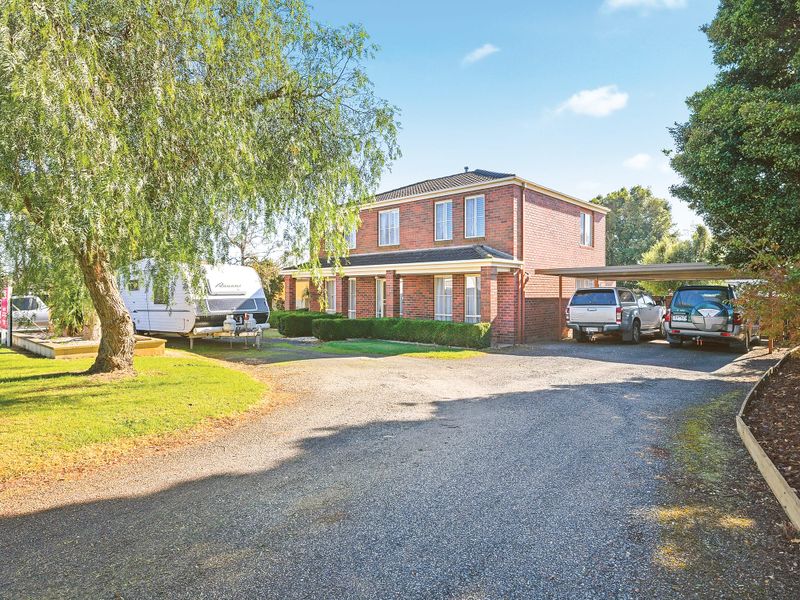 Large family home on flat block at top of Leongatha post image
