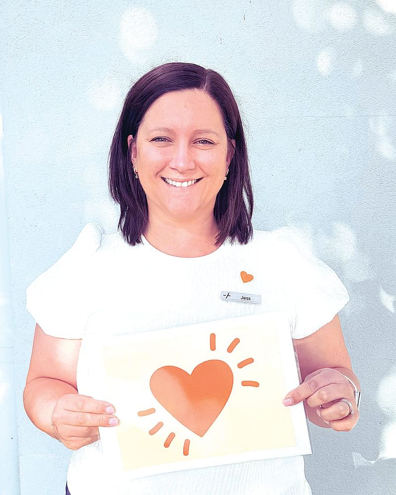 Paint and conversation mark Palliative Care Week in Leongatha post image