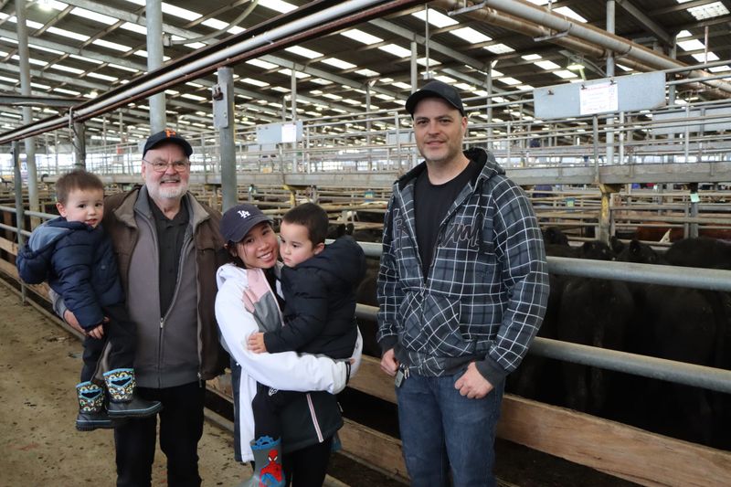 Busy store sale in Leongatha post image