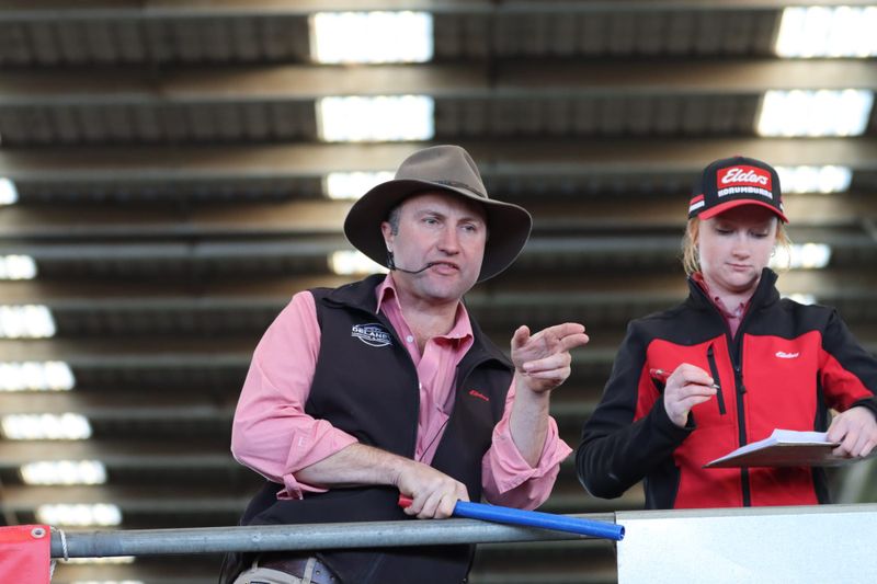 Strong competition drives booming Leongatha Store Sale prices post image