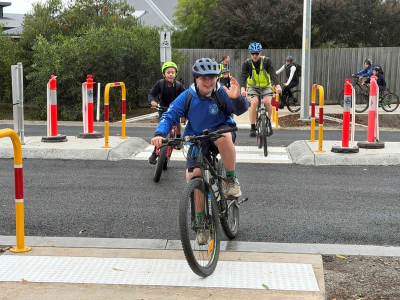 500 riders meet in the middle for grand Bass Coast trail opening post image