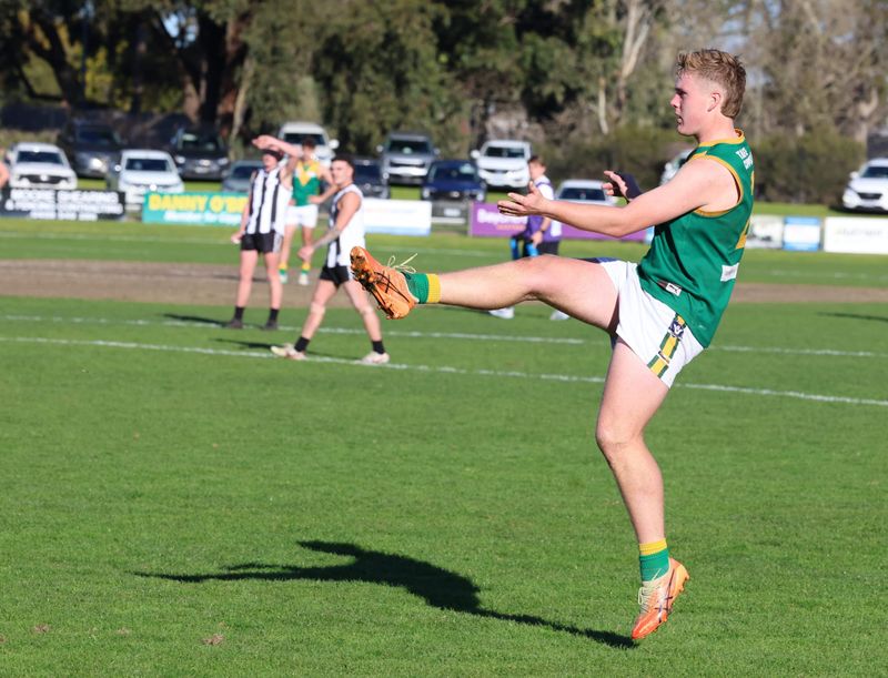 Perfect 10 from Leongatha’s Jenson Garnham at Sale post image
