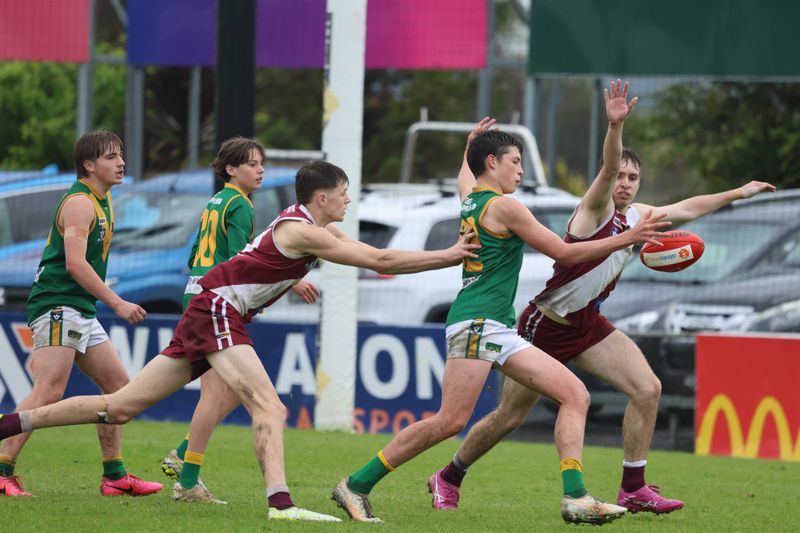 Traralgon marches on but second chance for Parrots' 16s post image