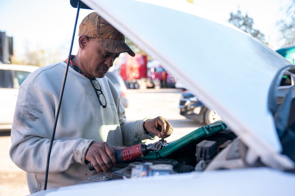Trucking opens path to prosperity for Somali Americans with a few roadblocks – fuel prices and language rules