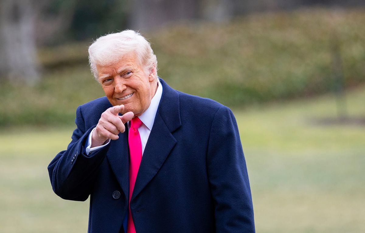 The jig is nearly up. Trump is gonna take the money and run