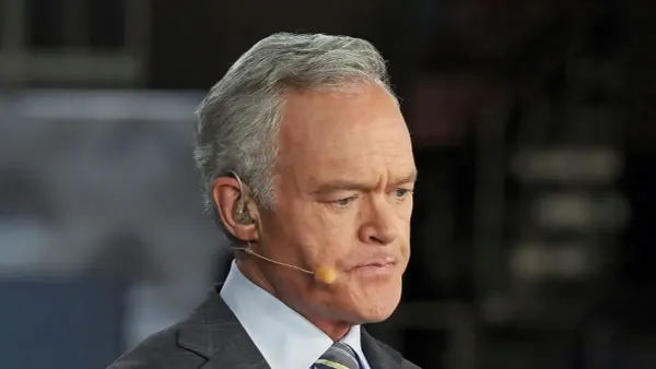 Nick Bilton is a putz. Scott Pelley is a pro. Putz stays. Pro goes