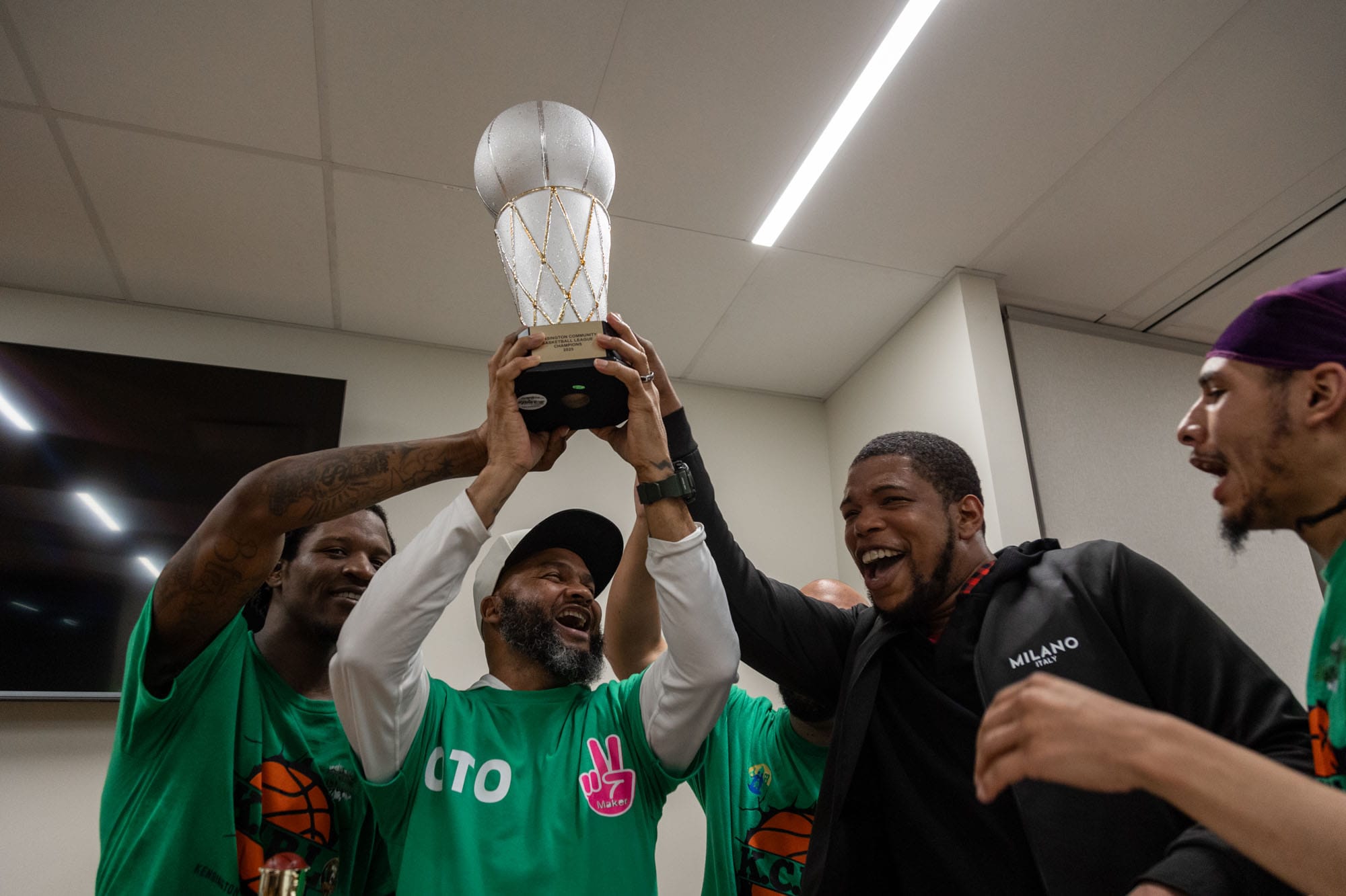 Peacemakers celebrate basketball championship