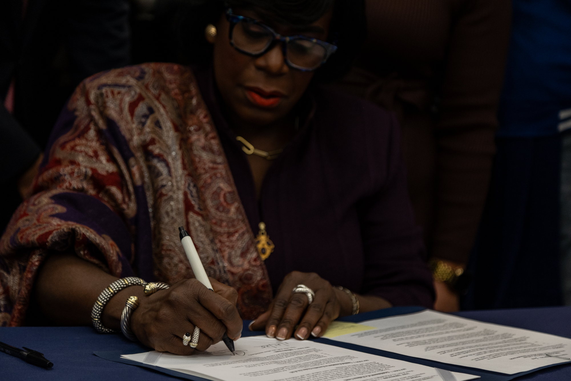 Mayor Parker signs executive order for Wellness Court