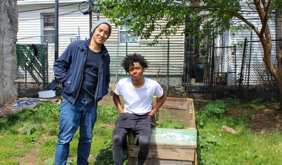 Klean Kensington paga a los adolescentes para que limpien y hagan más verdes sus propios barrios