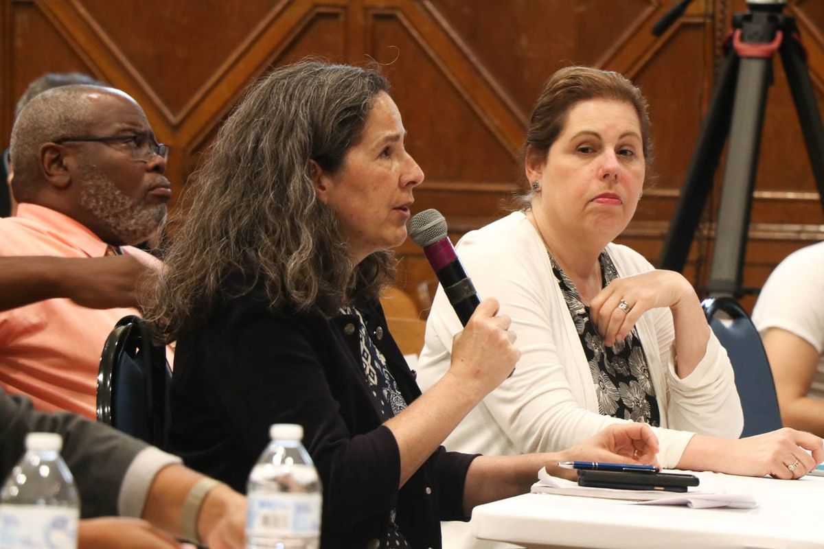 El comisionado de salud de Filadelfia, una voz líder en los esfuerzos de la ciudad contra los opioides, renunciará después de tres años en el cargo