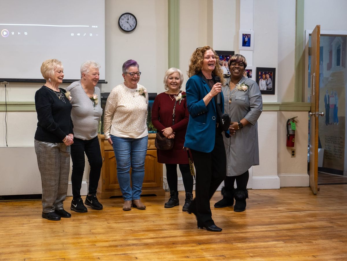 Noticias de Kensington: Blue Stoop, el slam de poesía de empoderamiento femenino de KSC, el festival de primavera de Harrowgate Civic y el presupuesto del alcalde Parker