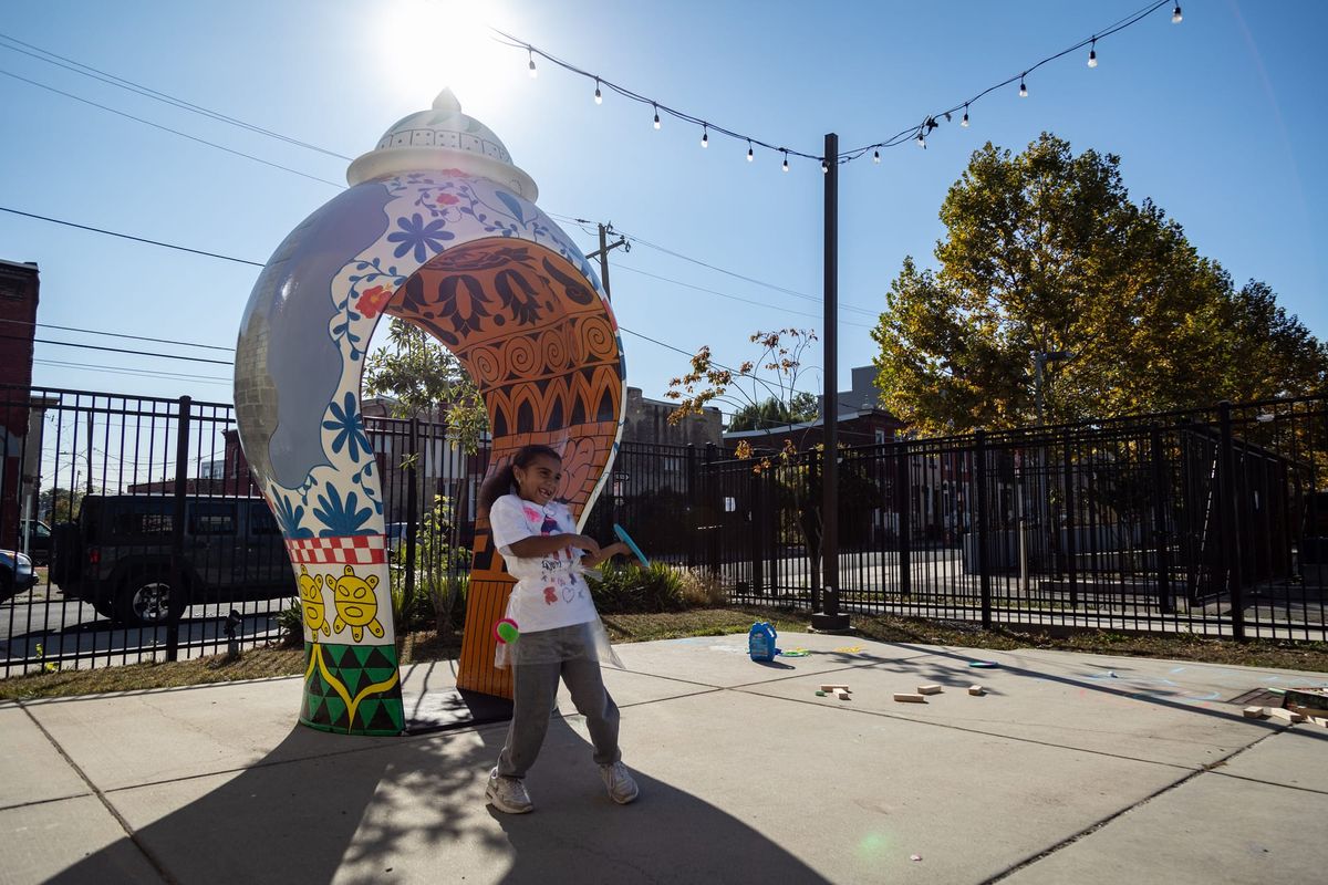 Kensington news: Election Day Information, “Picturing the Border” series, “Libertad” Q&A and book signing event, and Dia De Los Muertos Collective Altar