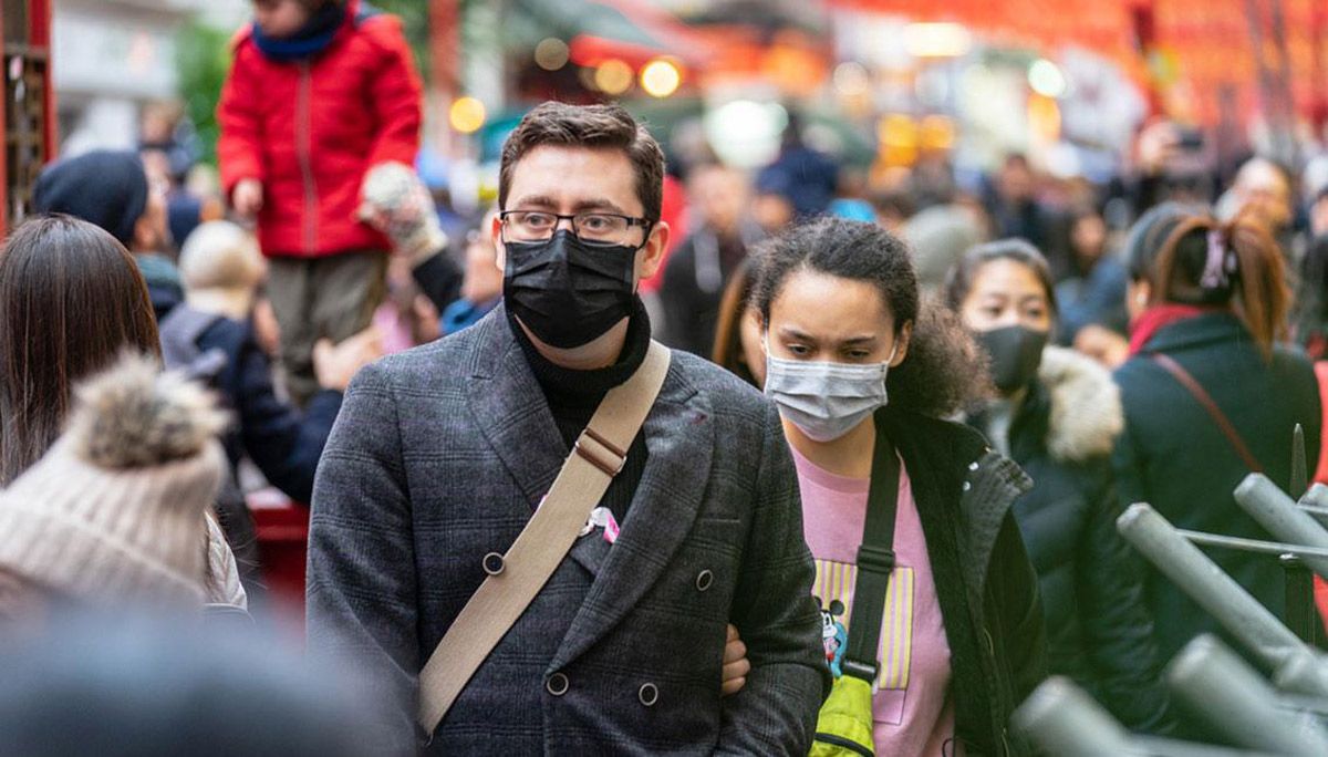 Los latinos se preocupan más por el Coronavirus, y con razón