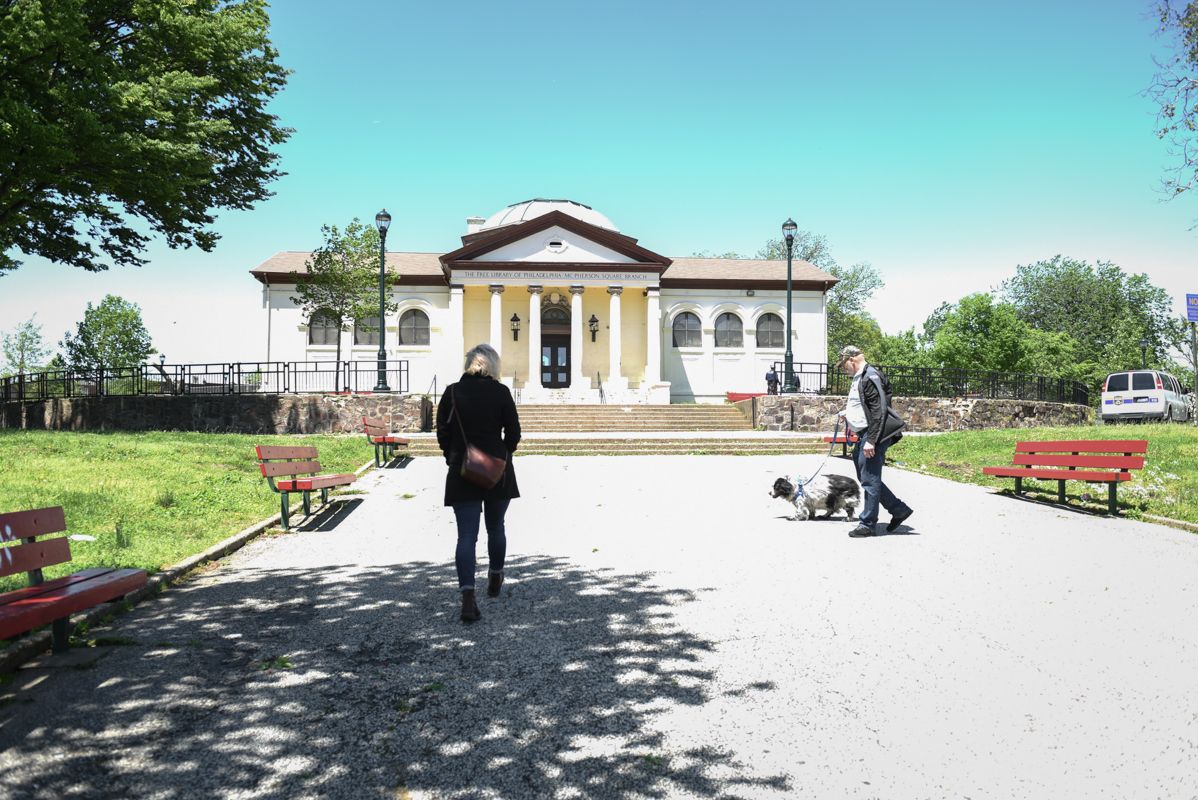 Hola, Kensington: aquí está una lista de recursos en línea que ofrece la Free Library mientras está cerrada