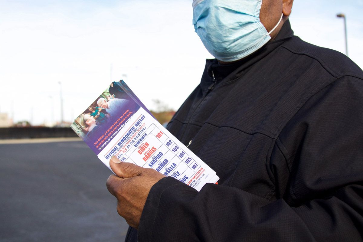 'Quiero ayudar a la gente para que sigan votando por el candidato que quieran'.