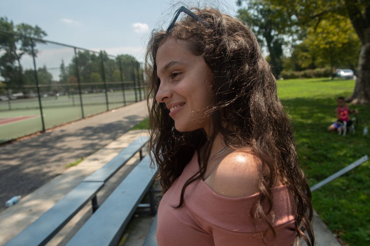 A medida que las escuelas de Filadelfia vuelven a abrir, los estudiantes y maestros de Kensington aún necesitan ayuda con el aprendizaje en línea