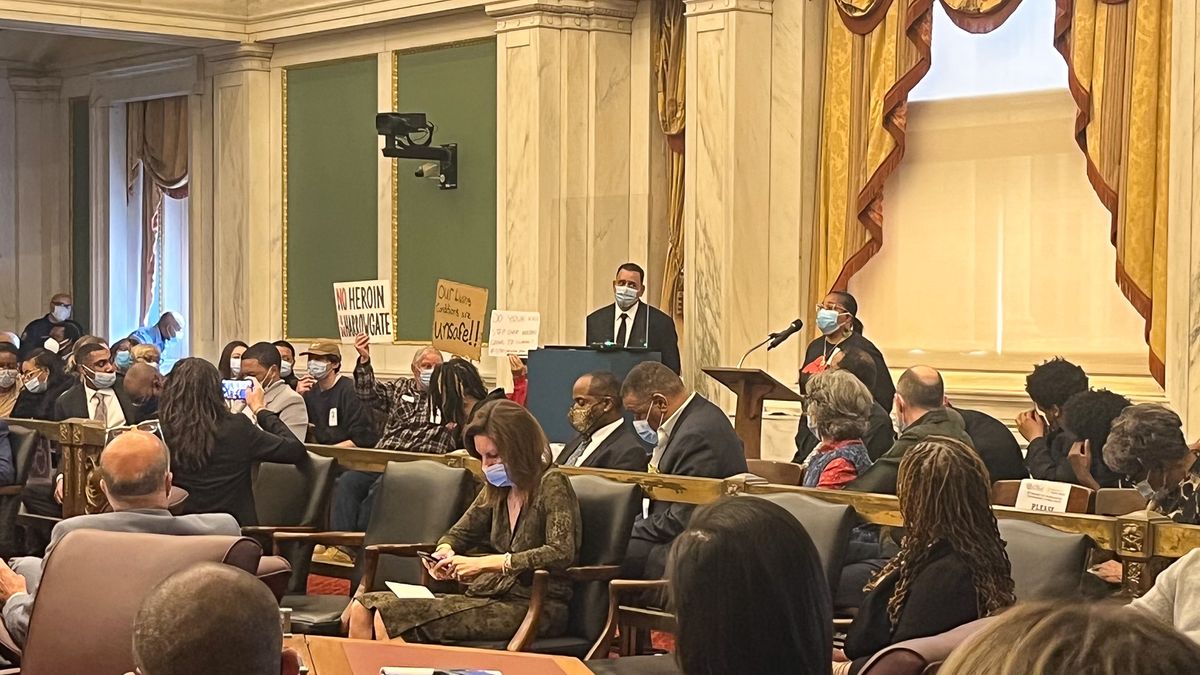 Resumen de noticias de Kensington: Resoluciones del Ayuntamiento, declaraciones de impuestos y asistencia financiera