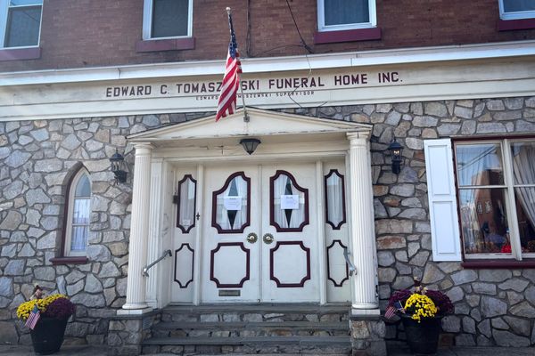 On Election Day, Port Richmond sees multigenerational voters, police visit