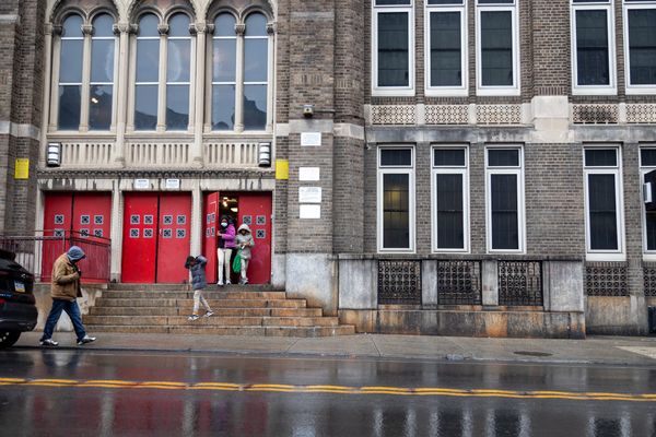 Estudiantes y padres expresan ansiedad por posibles redadas de ICE en Kensington