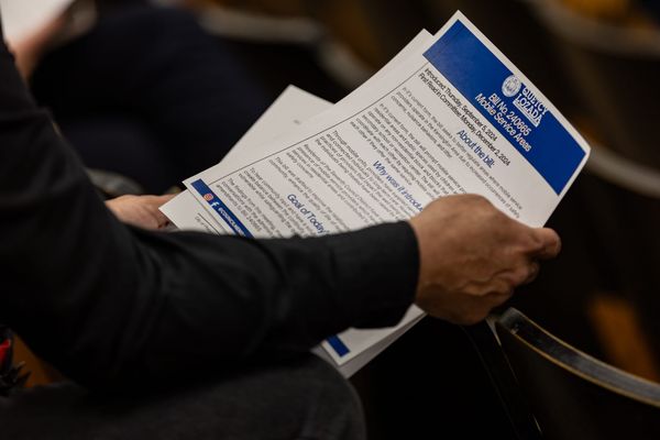 City Council advances bill banning mobile services providers from most of Kensington and 7th District