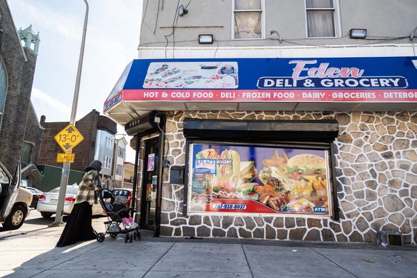 Philly launches $600K emergency grants to aid small grocers hit by SNAP shutdown