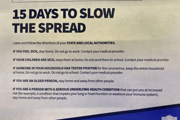 La Casa Blanca y el CDC no mantienen fuentes actualizadas sobre COVID-19 en español