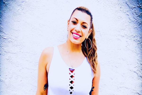 Los Boricuas de Filadelfia proveen yoga gratis a las comunidades latinas